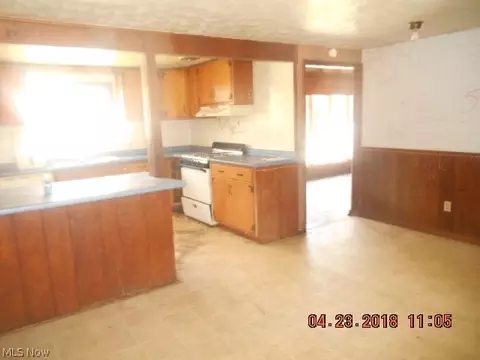 664 Talltrees Dr, Ashtabula, OH 44004 photo 9