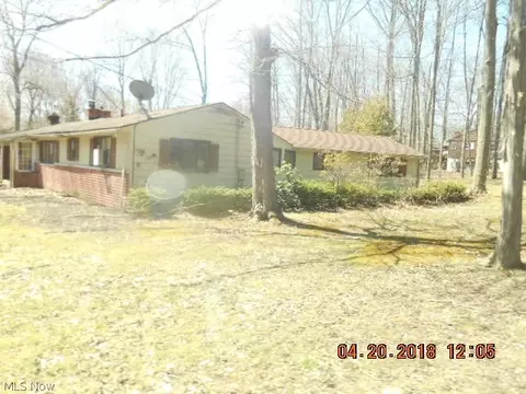 664 Talltrees Dr, Ashtabula, OH 44004 photo 2