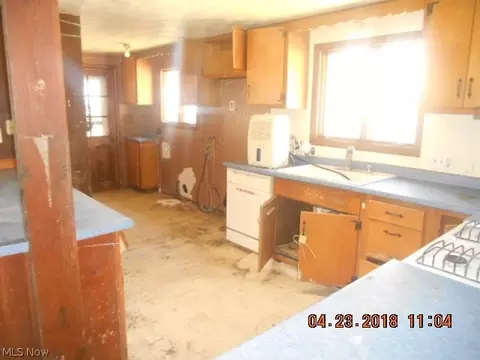 664 Talltrees Dr, Ashtabula, OH 44004 photo 7