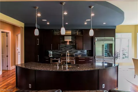 2404 Pine Valley Dr, Willoughby Hills, OH 44094 photo 7