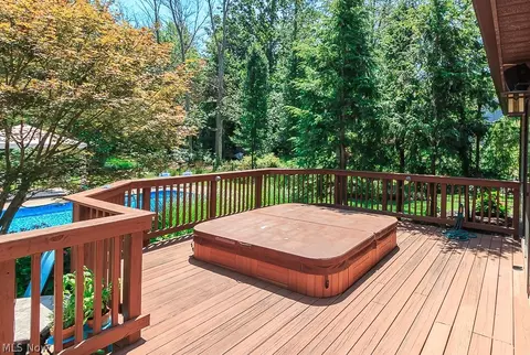7255 Sandtree Ln, Mentor, OH 44060 photo 30