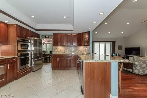 7255 Sandtree Ln, Mentor, OH 44060 photo 8