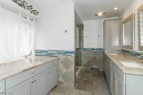7255 Sandtree Ln, Mentor, OH 44060 photo 16