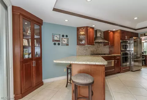 7255 Sandtree Ln, Mentor, OH 44060 photo 10