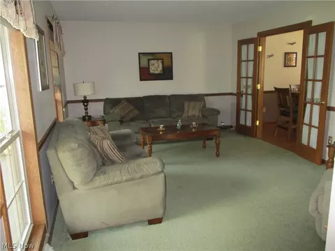 327 Bayberry Dr, Elyria, OH 44035 photo 13