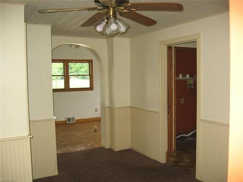 106 Euclid St, Elyria, OH 44035 photo 8