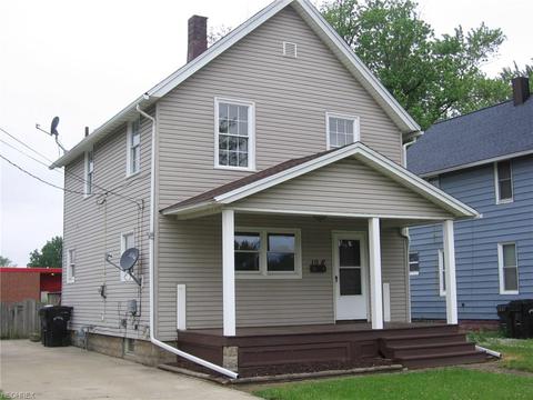 106 Euclid St, Elyria, OH 44035 photo 2