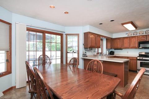 118 Vanderbilt Ct, Elyria, OH 44035 photo 14