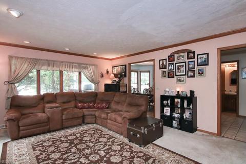 118 Vanderbilt Ct, Elyria, OH 44035 photo 16