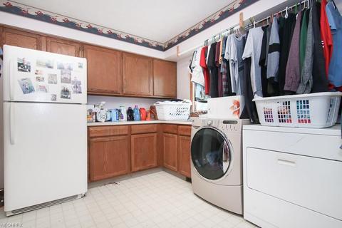 118 Vanderbilt Ct, Elyria, OH 44035 photo 23