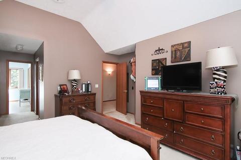 118 Vanderbilt Ct, Elyria, OH 44035 photo 21