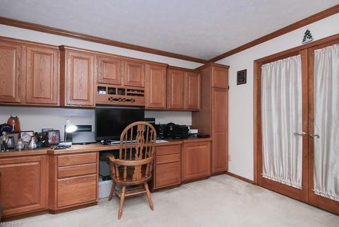 118 Vanderbilt Ct, Elyria, OH 44035 photo 5