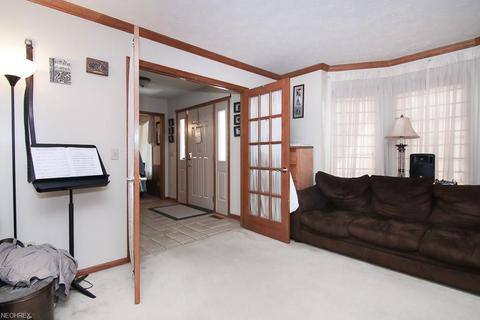 118 Vanderbilt Ct, Elyria, OH 44035 photo 7