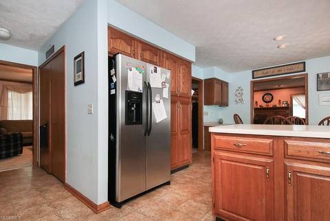 118 Vanderbilt Ct, Elyria, OH 44035 photo 13