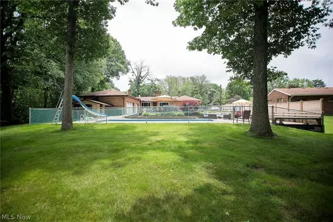 165 Skyview Dr, Seven Hills, OH 44131 photo 8