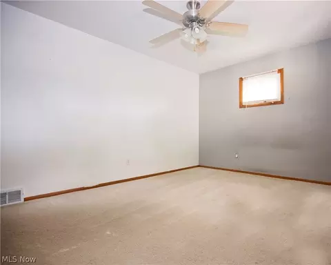 42270 Adelbert St, Elyria, OH 44035 photo 16