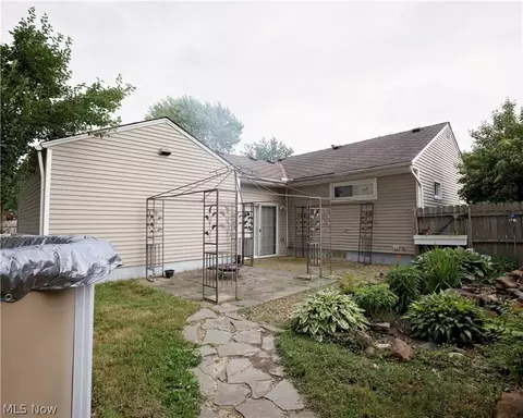 42270 Adelbert St, Elyria, OH 44035 photo 33