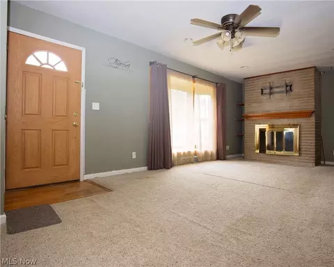 42270 Adelbert St, Elyria, OH 44035 photo 3