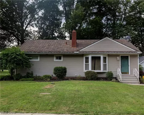 42270 Adelbert St, Elyria, OH 44035 photo 1