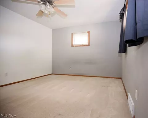 42270 Adelbert St, Elyria, OH 44035 photo 17