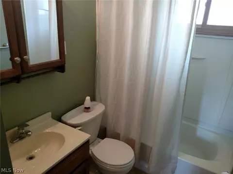 807 Concord Ave, Elyria, OH 44035 photo 13