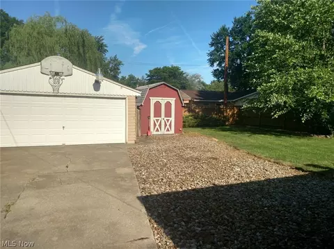 807 Concord Ave, Elyria, OH 44035 photo 17