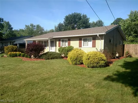 807 Concord Ave, Elyria, OH 44035 photo 2