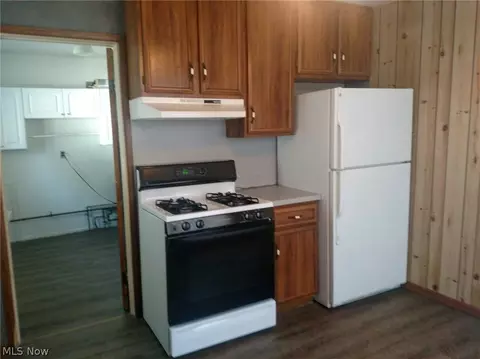807 Concord Ave, Elyria, OH 44035 photo 5