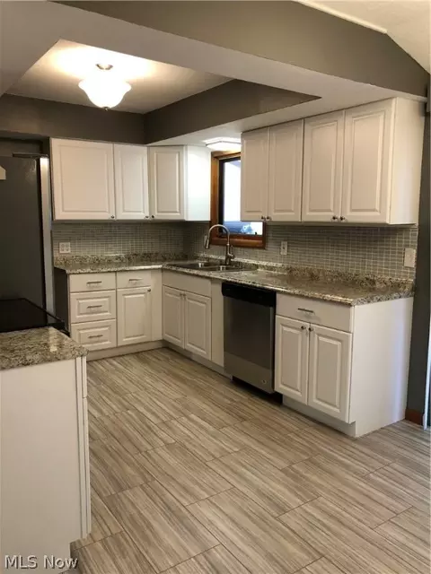 6321 Smith Rd, Brook Park, OH 44142 photo 4
