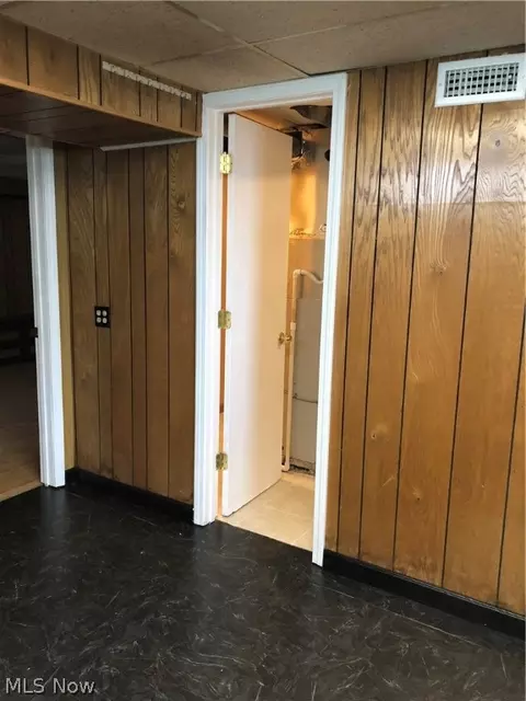 6321 Smith Rd, Brook Park, OH 44142 photo 9