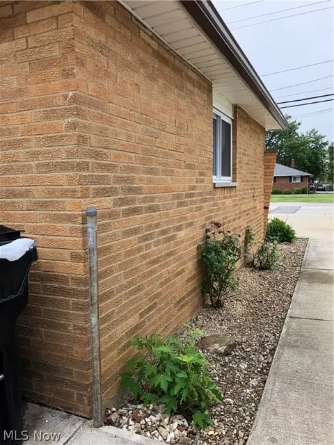 6321 Smith Rd, Brook Park, OH 44142 photo 28