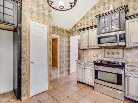 2826 Forestview St NE, Canton, OH 44721 photo 20