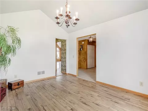2826 Forestview St NE, Canton, OH 44721 photo 11