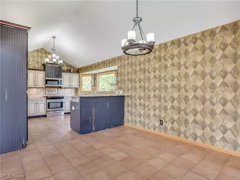2826 Forestview St NE, Canton, OH 44721 photo 22
