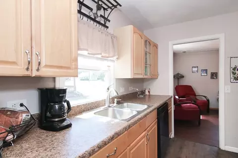 577 Hilliard Rd, Elyria, OH 44035 photo 15