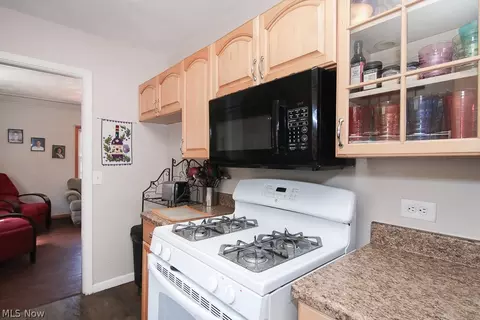 577 Hilliard Rd, Elyria, OH 44035 photo 14