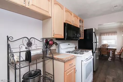 577 Hilliard Rd, Elyria, OH 44035 photo 13