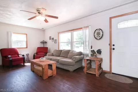 577 Hilliard Rd, Elyria, OH 44035 photo 3