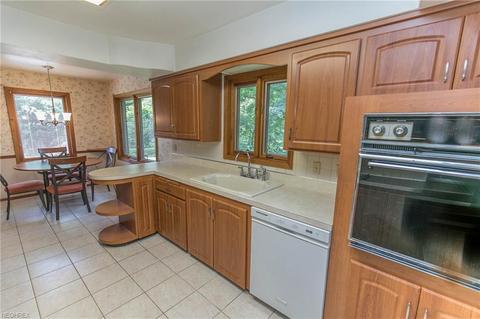 8253 Montello Rd, Independence, OH 44131 photo 10