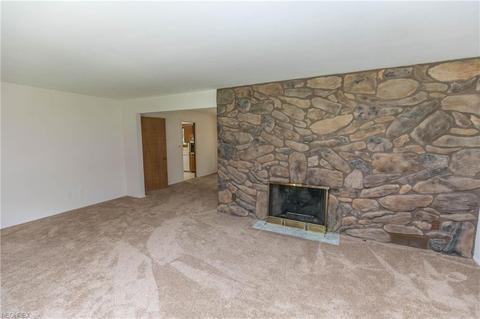 8253 Montello Rd, Independence, OH 44131 photo 3