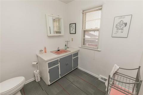 6311 Charles Ave, Parma, OH 44129 photo 18