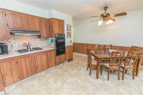 6311 Charles Ave, Parma, OH 44129 photo 7