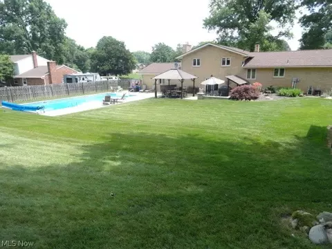 2211 Duncannon Ave NW, Canton, OH 44708 photo 2