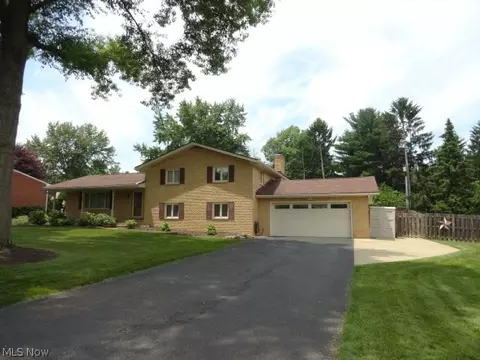 2211 Duncannon Ave NW, Canton, OH 44708 photo 1