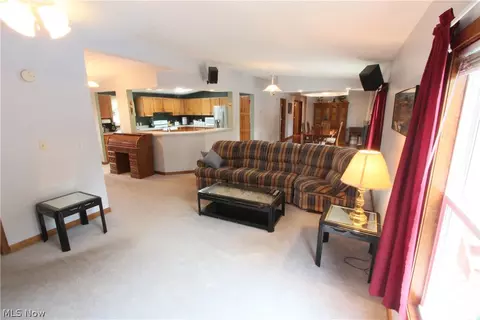 397 Hickory Run, Lagrange, OH 44050 photo 5