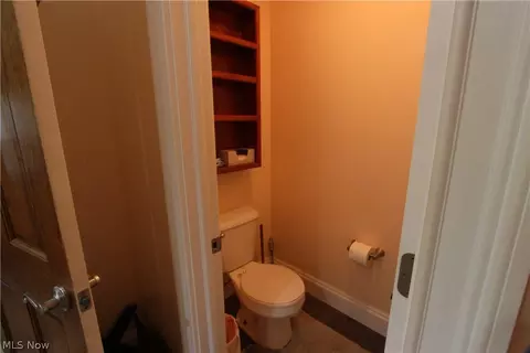 397 Hickory Run, Lagrange, OH 44050 photo 10