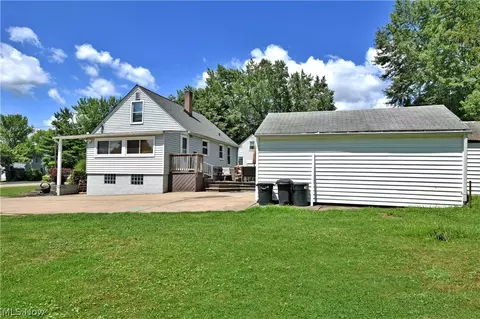 736 State Rd NW, Warren, OH 44483 photo 5