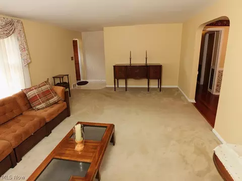 140 Poplar Ave NW, Canton, OH 44708 photo 3