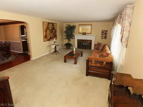 140 Poplar Ave NW, Canton, OH 44708 photo 2