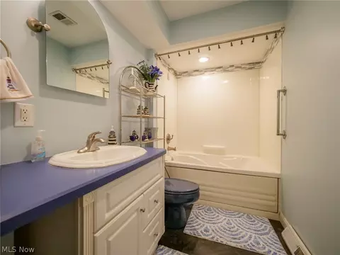 915 Howard St, Elyria, OH 44035 photo 25